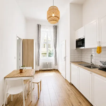 5 Station Apt, 36m2 Appartement