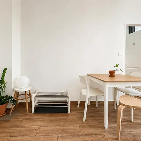 5 Station Apt, 36m2 *